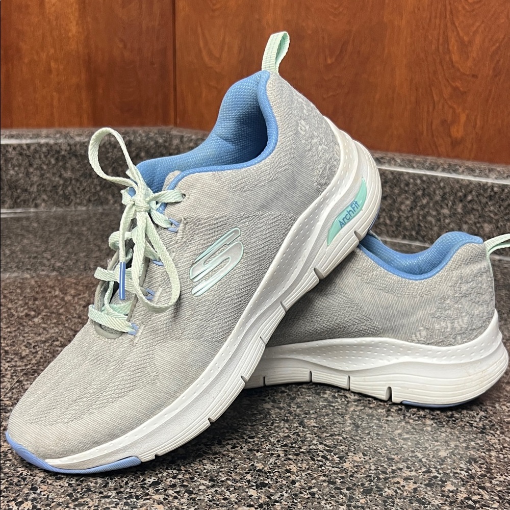 Skechers Women's Light Gray and Blue Sneakers